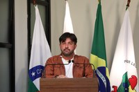 Aprovado em 1ª votação o PL que cria o selo ‘Autista a Bordo’