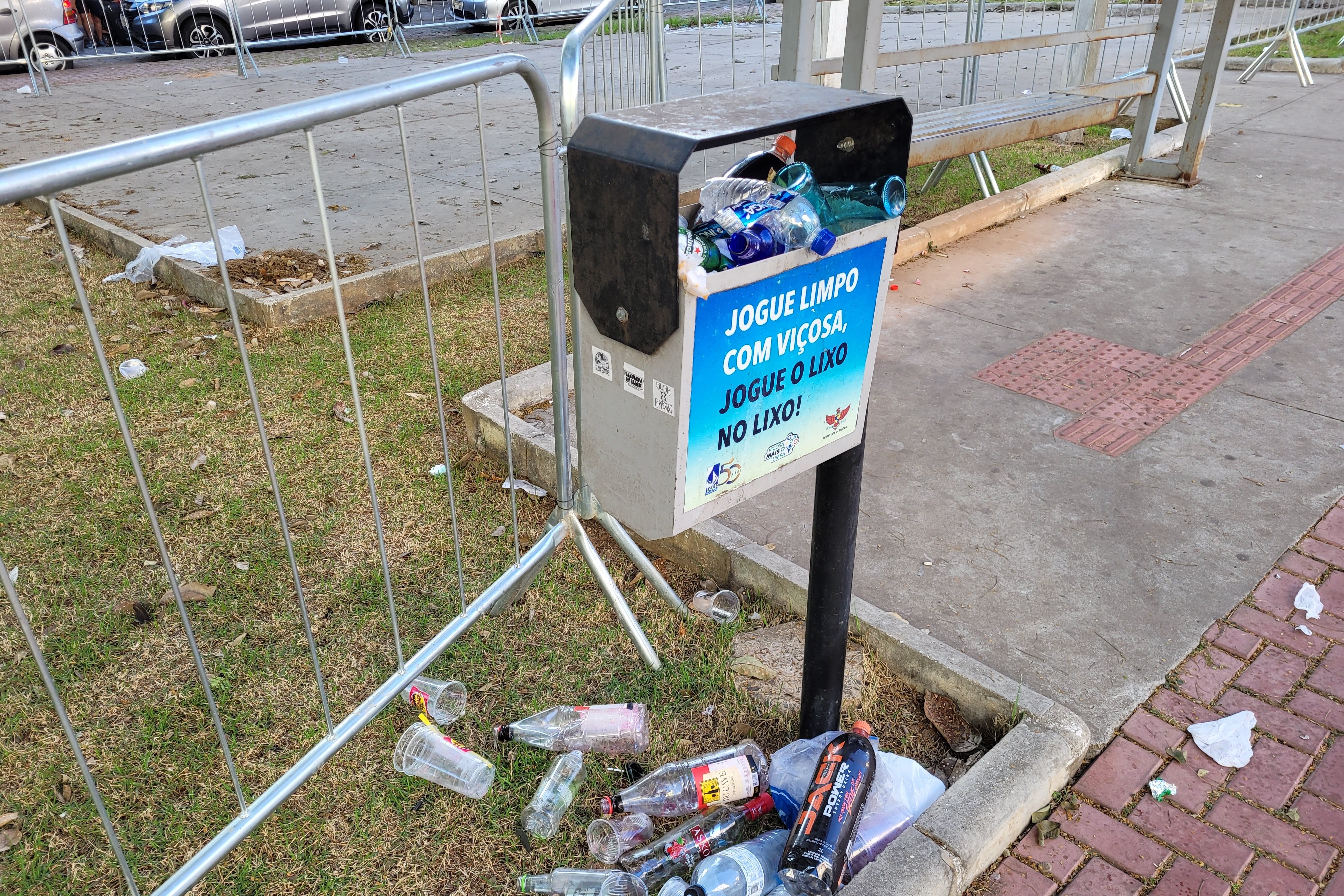 Aprovado o projeto que autoriza Prefeitura a reassumir serviços de limpeza e gestão do lixo