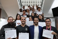 Homenagem na Câmara reconhece atletas da Escola Estadual Alice Loureiro por destaque nos Jogos Escolares de Minas