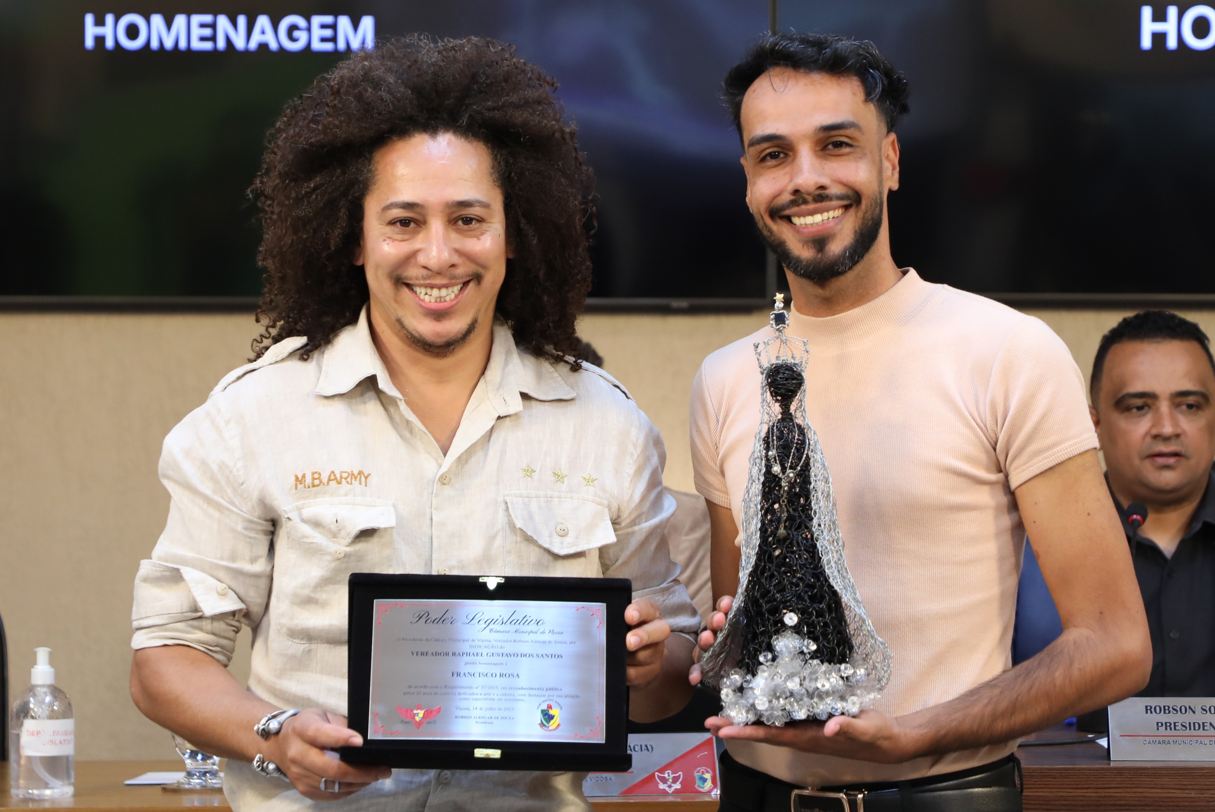 Trajetória artística de Francisco Rosa é reconhecida na Câmara