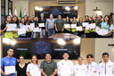 Atletas dos colégios Anglo e Equipe recebem homenagem por desempenho nos JEMG