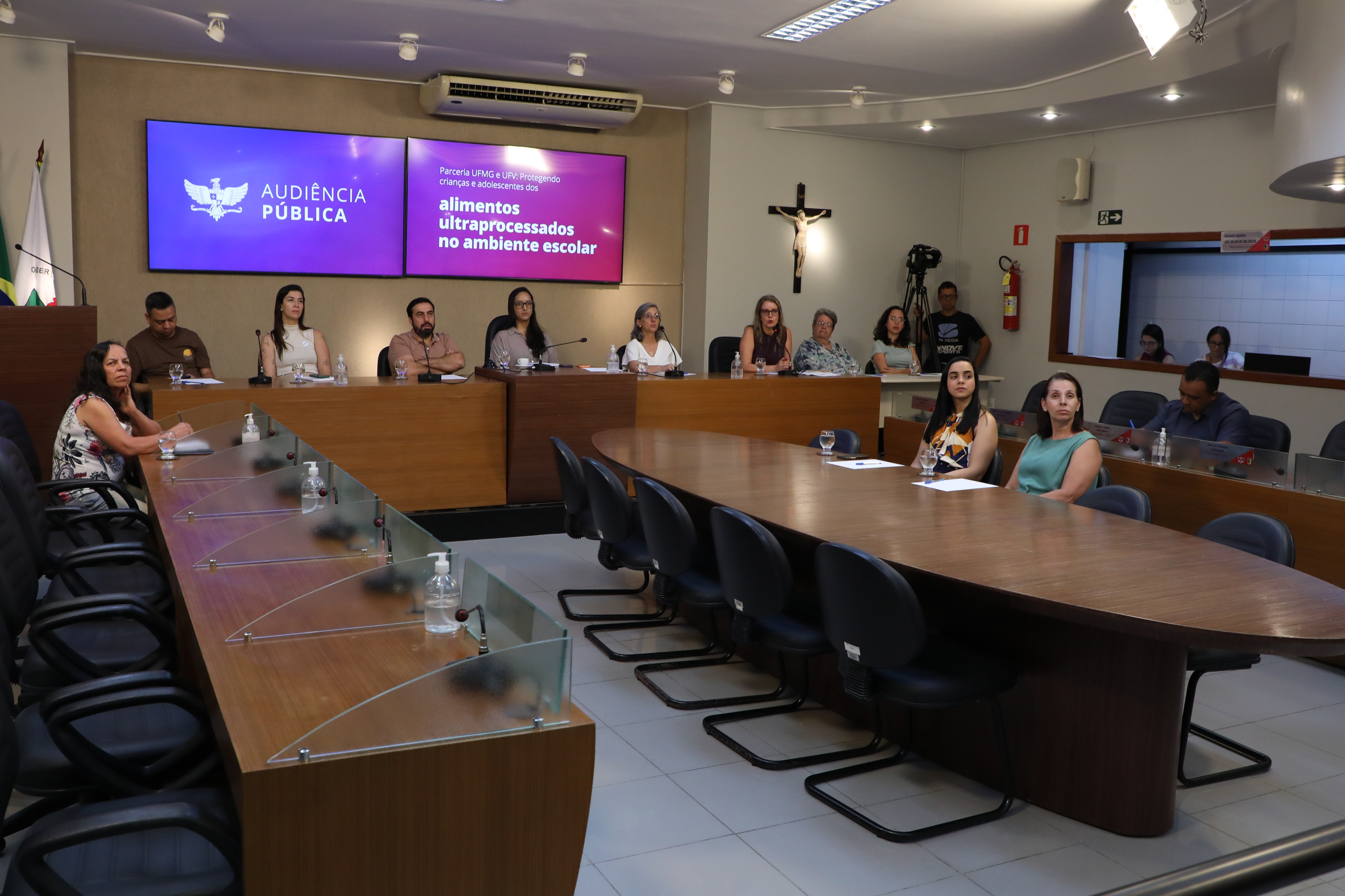 Audiência Pública debate impactos dos ultraprocessados e políticas para escolas saudáveis em Viçosa