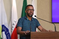 Vereador propõe projeto que responsabiliza Cemig por cabos e fios soltos e inutilizados