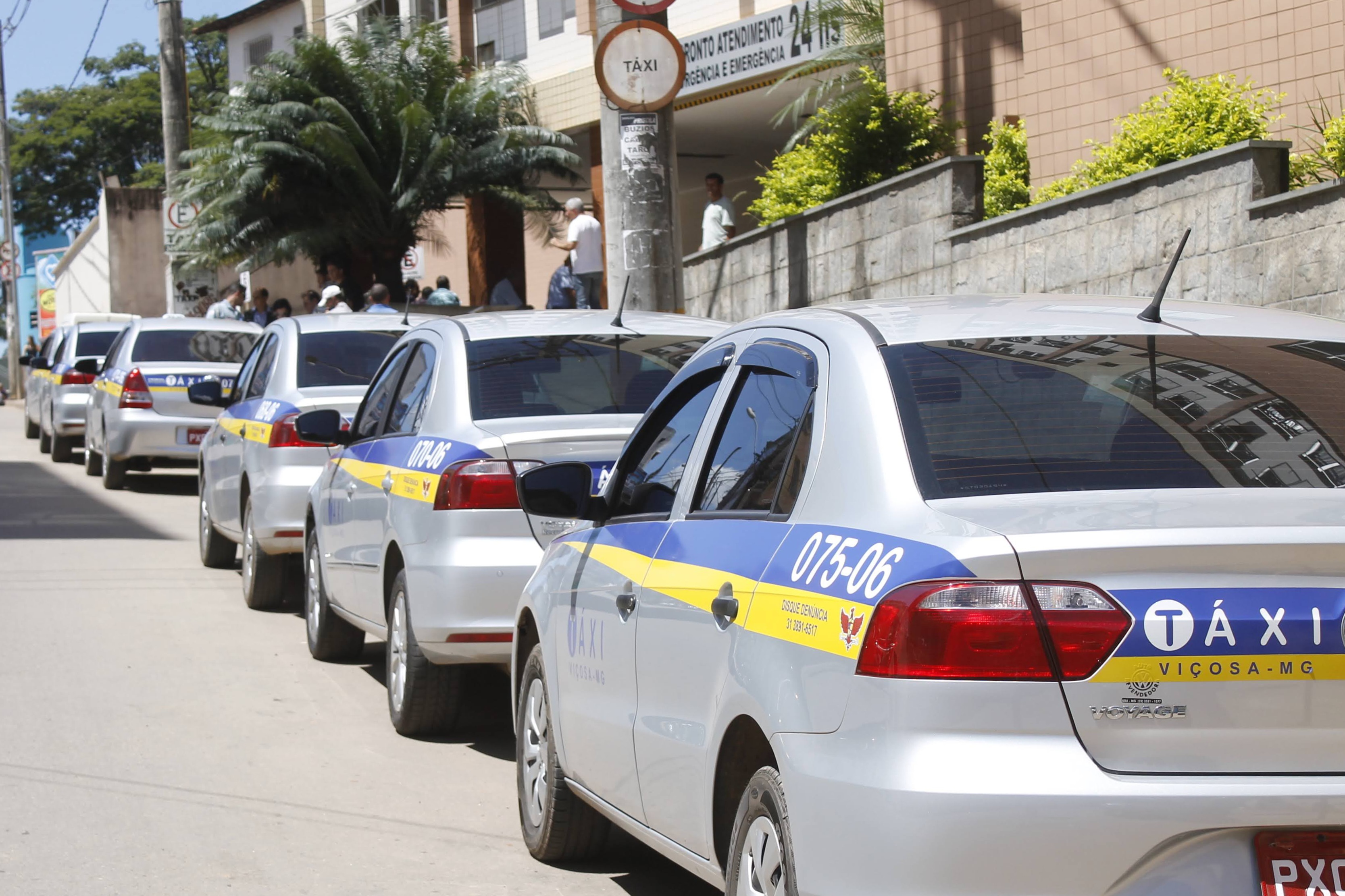 Aprovado o PL que prorroga concessões de taxistas e flexibiliza exigências para veículos