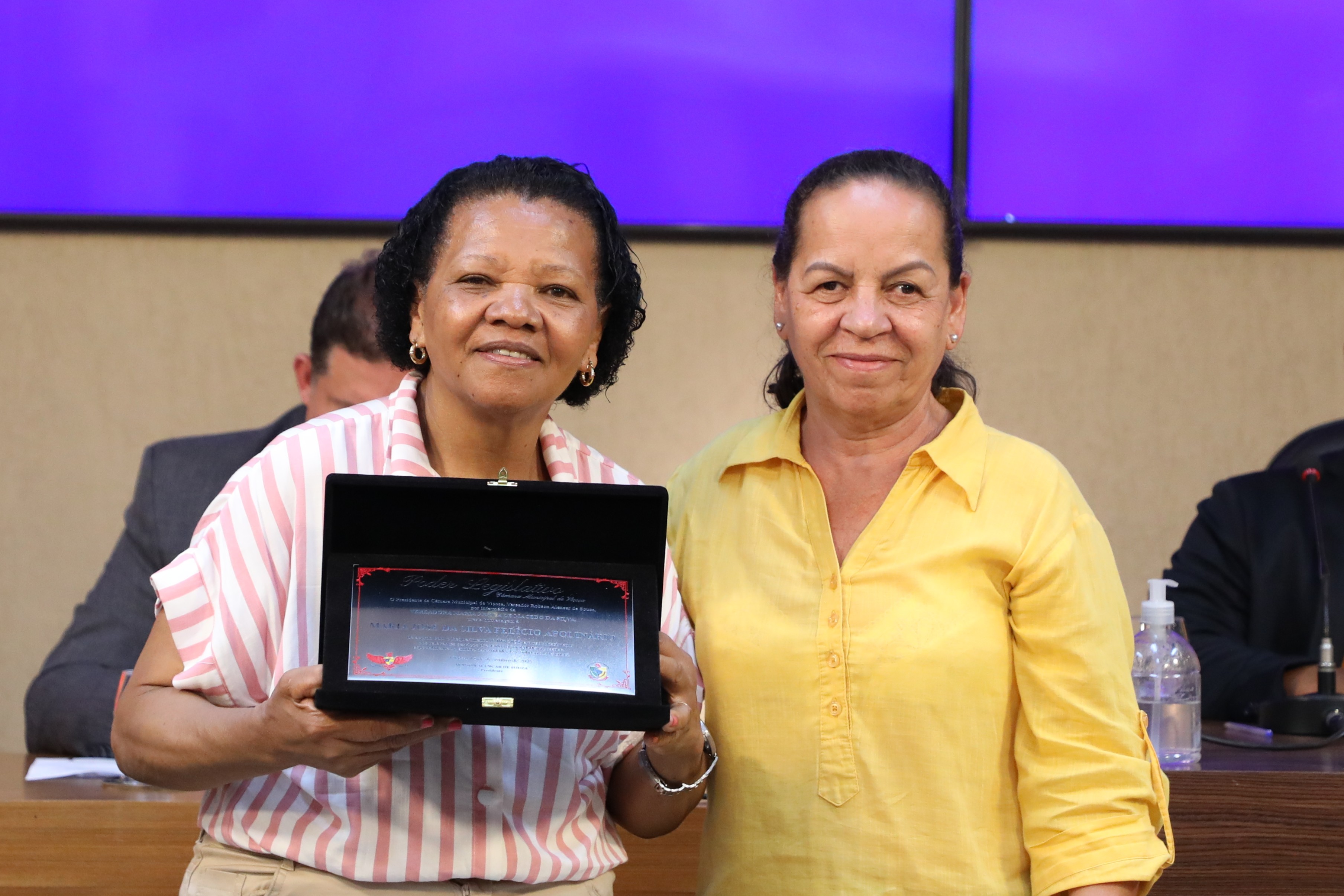 Câmara presta homenagem à líder cristã Maria José Apolinário