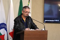 Projeto de reajuste para professores provoca cobrança por inclusão de outros servidores 