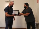 Entrega da placa pelo Vereador Marco Cardoso (Marcão Paraíso) (PSDB) ao professor Rodrigo Rigueira do Centro de Treinamento WR