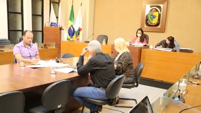 A apresentação das finanças do Instituto Municipal de Assistência aos Servidores (IMAS) foi feita pelo seu Presidente Dênio José Viana, acompanhado do representante do Diretor Administrativo e Financeiro e Controlador Interno do órgão, Marco William dos Santos e a Chefe da Divisão de Contabilidade, Mírian Célia de Sousa