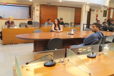 Na Mesa Central estavam os cidadãos Marcos Paulo Pereira e Tatiana Rodrigues.