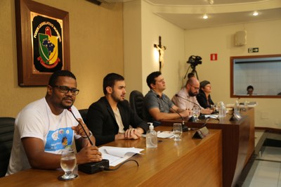 Mesa Diretora composta pelo Presidente da Casa, Vereador Rafael Magalhães (Rafael Filho do Zeca do Bar) (PSDB); Vice-Presidente, Vereador Daniel Cabral (PCdoB) e o Secretário, Vereador Cristiano Gonçalves (Moto Link) (SOLIDARIEDADE); com a participação do Vereador Bartomélio Martins (Professor Bartô) (PT) e da Vereadora Marly Coelho (PSC), discursando sobre o Parlamento Jovem 2023.  