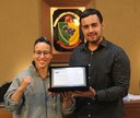 Homenagem ao atleta Cris Macfer pela idealização do 1º Torneio de MMA Trans de autoria do Vereador Daniel Cabral (PCdoB), vice-presidente da Câmara de Viçosa