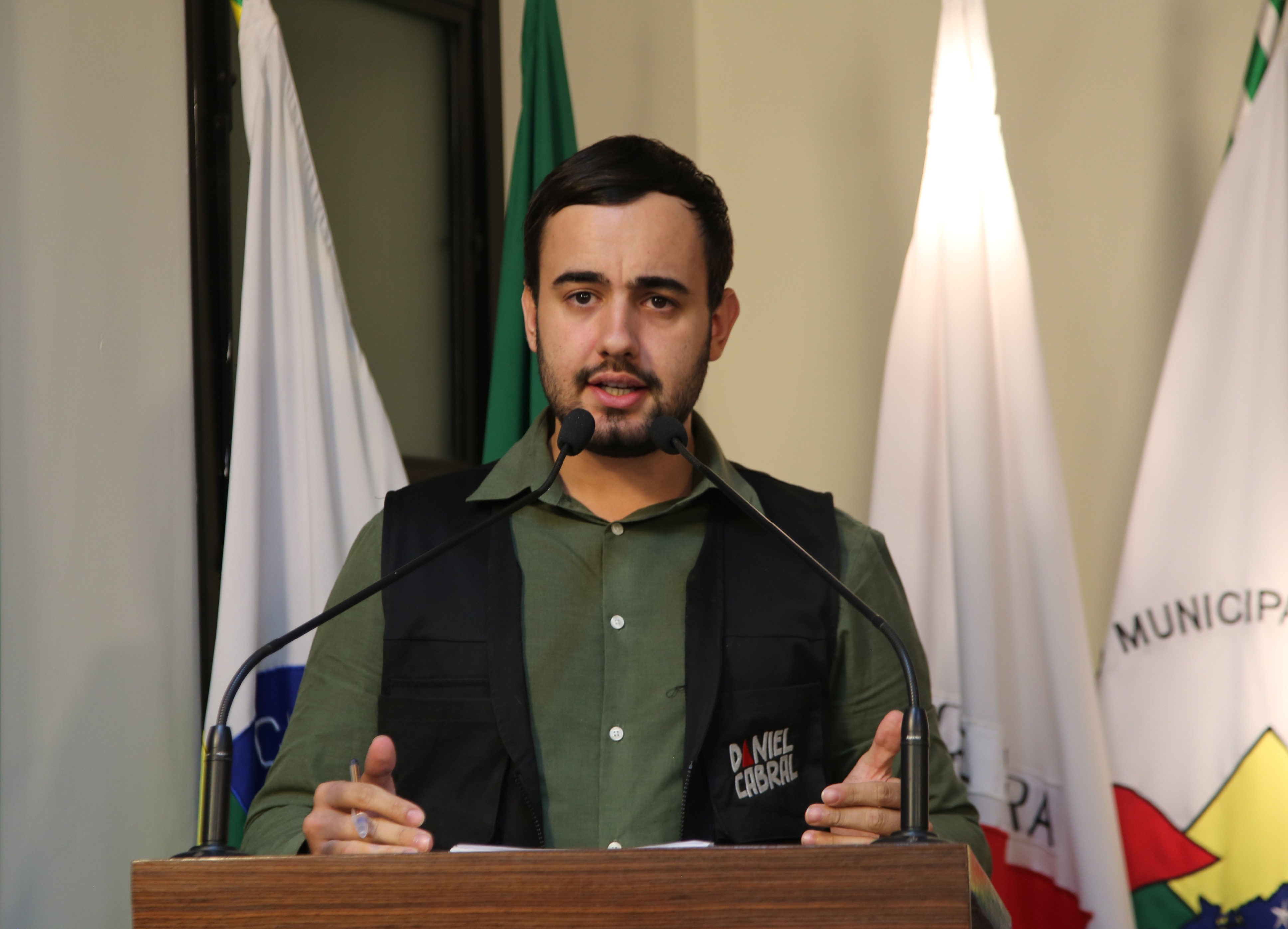 Vereador Daniel Cabral (PCdoB) Vice-presidente da Câmara de Viçosa Presidente da Comissão de Constituição, Justiça e Redação (CCJ) Coordenador Geral da Escola do Legislativo