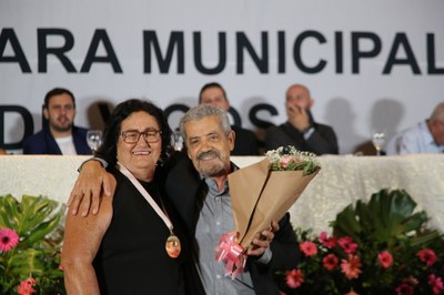 Vereador João Januário (João de Josino) (PSD) com a sua homenageada Marta Miriam da Silva