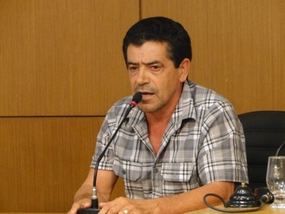 24/04/2012 Obras: Presidente da Comissão apresenta vistoria 
