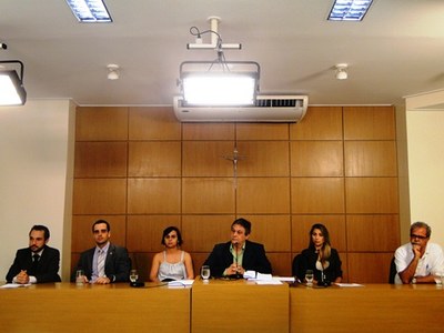 05-03-2012 - Água Vice-Presidente realiza nova reunião para discutir falhas no abastecimento