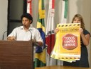 Vereador apresenta material educativo para conscientização da luta contra a dengue