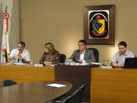 Professor da UFV relata descaso no canil e gatil municipal 