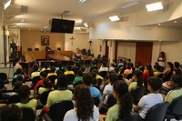 Alunos da Escola Estadual Madre Santa Face visitam Câmara