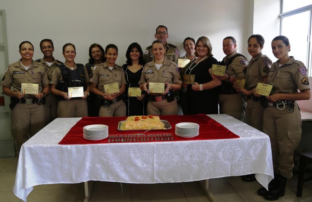 Presidente da Câmara é homenageada pela Polícia Militar