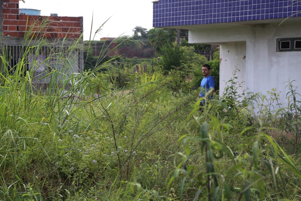 Vereador relata abandono em obra da creche do Nova Viçosa