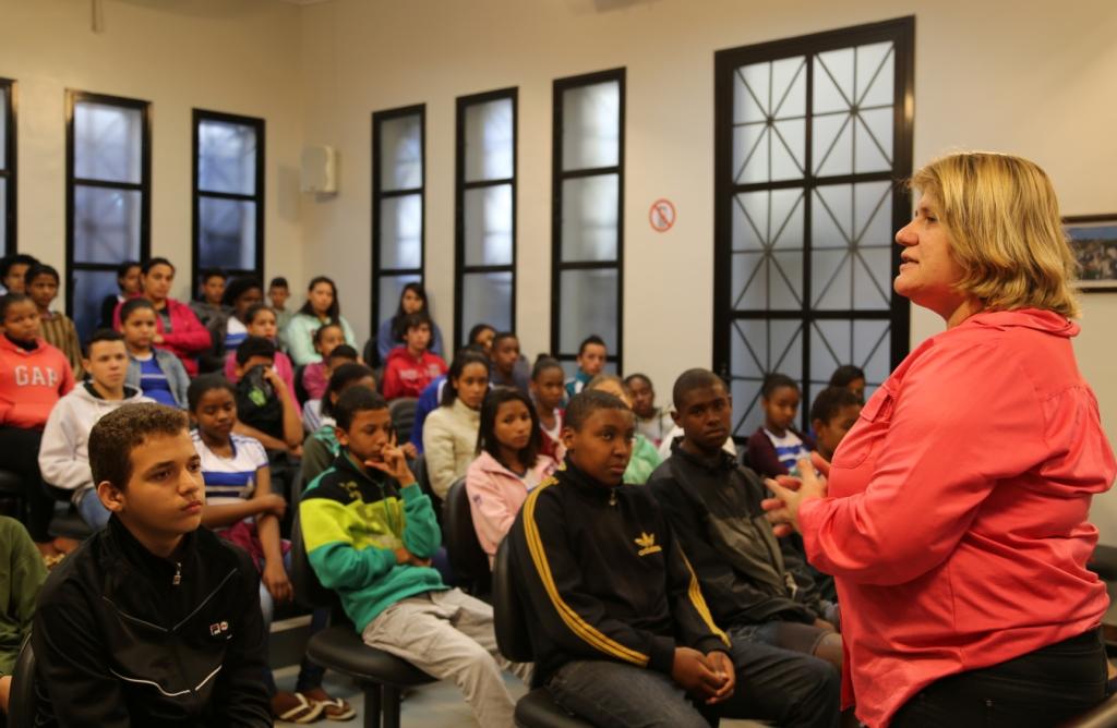 Alunos do CASB visitam Câmara de Viçosa