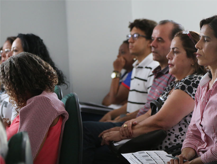 Vereadores participam de apresentação do Protocolo Municipal de Atenção às Mulheres