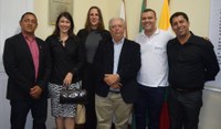 Vereadores participam de inauguração da Escola do Legislativo de Ponte Nova