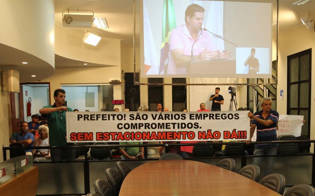 Cidadãos manifestam contra mudanças no trânsito 