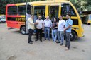 Vereador entrega ônibus escolar ao Município