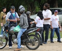 Parlamento do Idoso realiza blitz educativa para motociclistas