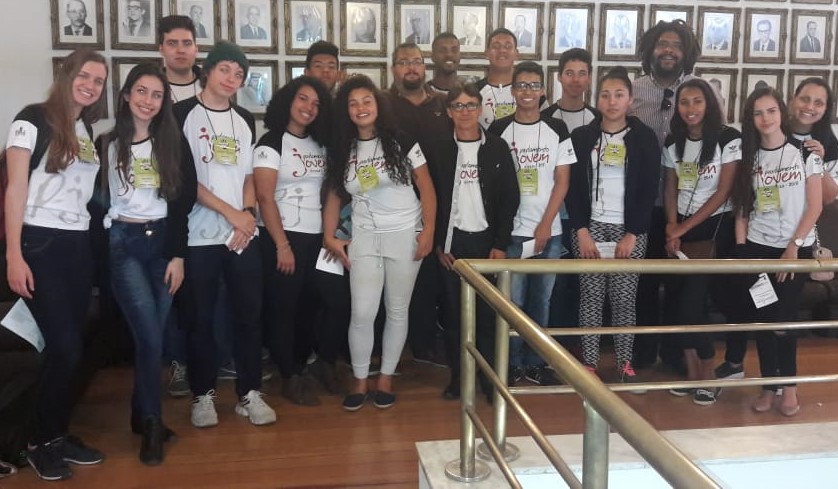 Parlamento Jovem de Viçosa participa da Plenária Regional 