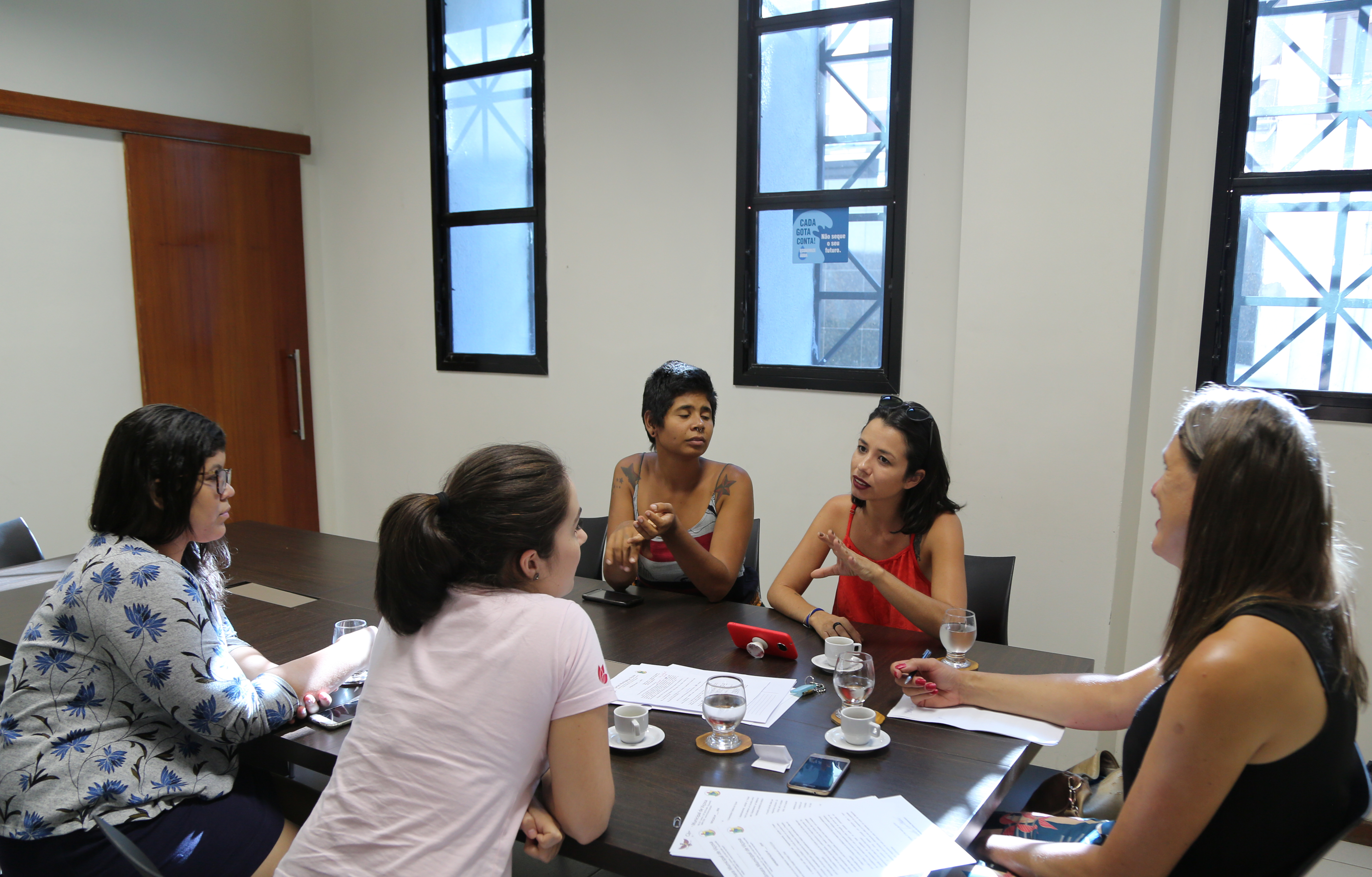 Vereadora debate Audiência Pública com representantes das Doulas