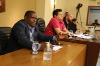 Coordenador do setor de Manutenção dos Cemitérios presta esclarecimentos aos Vereadores